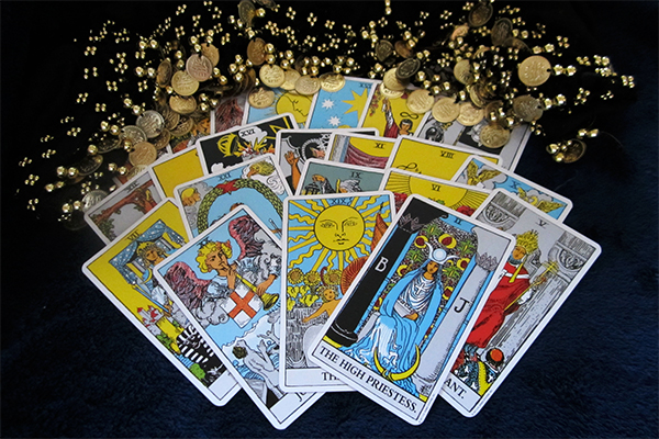 Cartomanti di Astra - Scoprire il Futuro con le Carte.